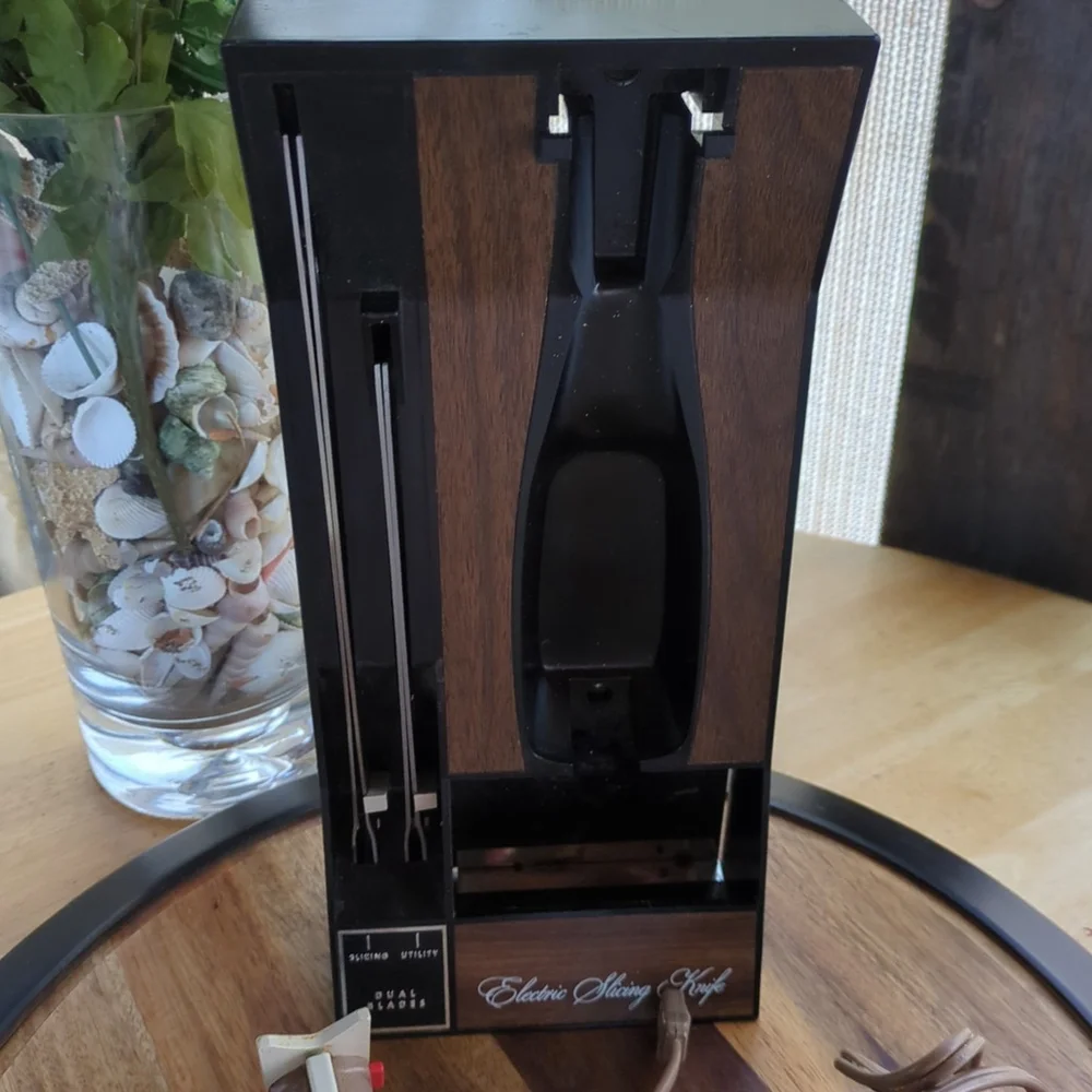 Vintage General Electric Slicing Knife